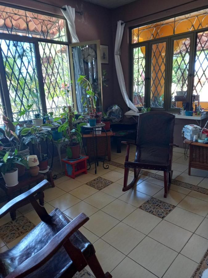 Hostel Kimmell / Hostal Familiar La Casita De Los Kimmell Лас-Таблас Екстер'єр фото
