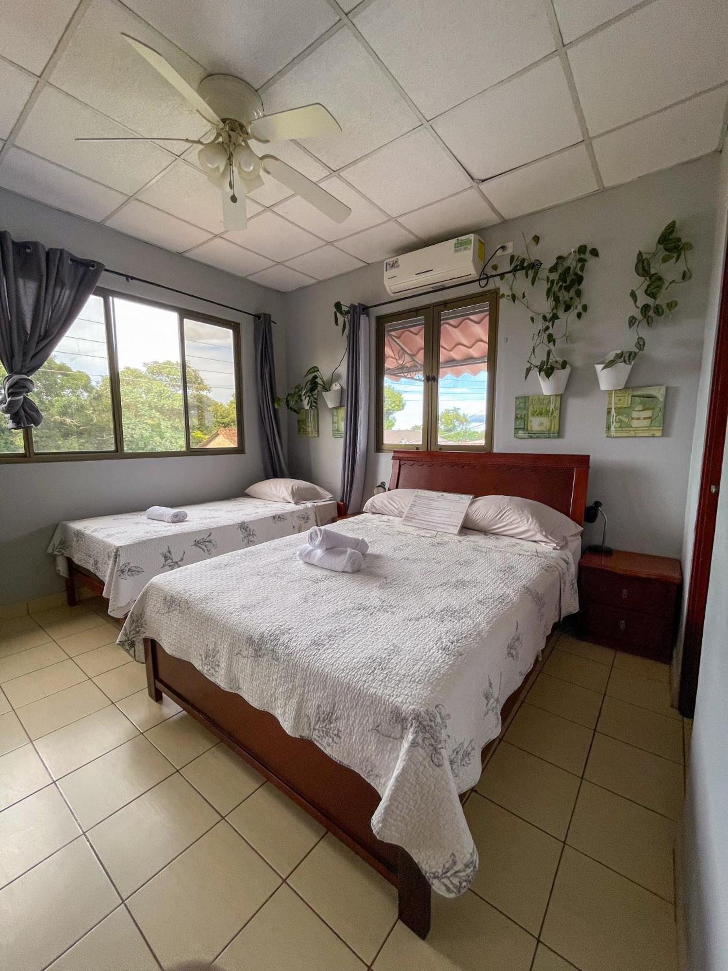 Hostel Kimmell / Hostal Familiar La Casita De Los Kimmell Лас-Таблас Екстер'єр фото