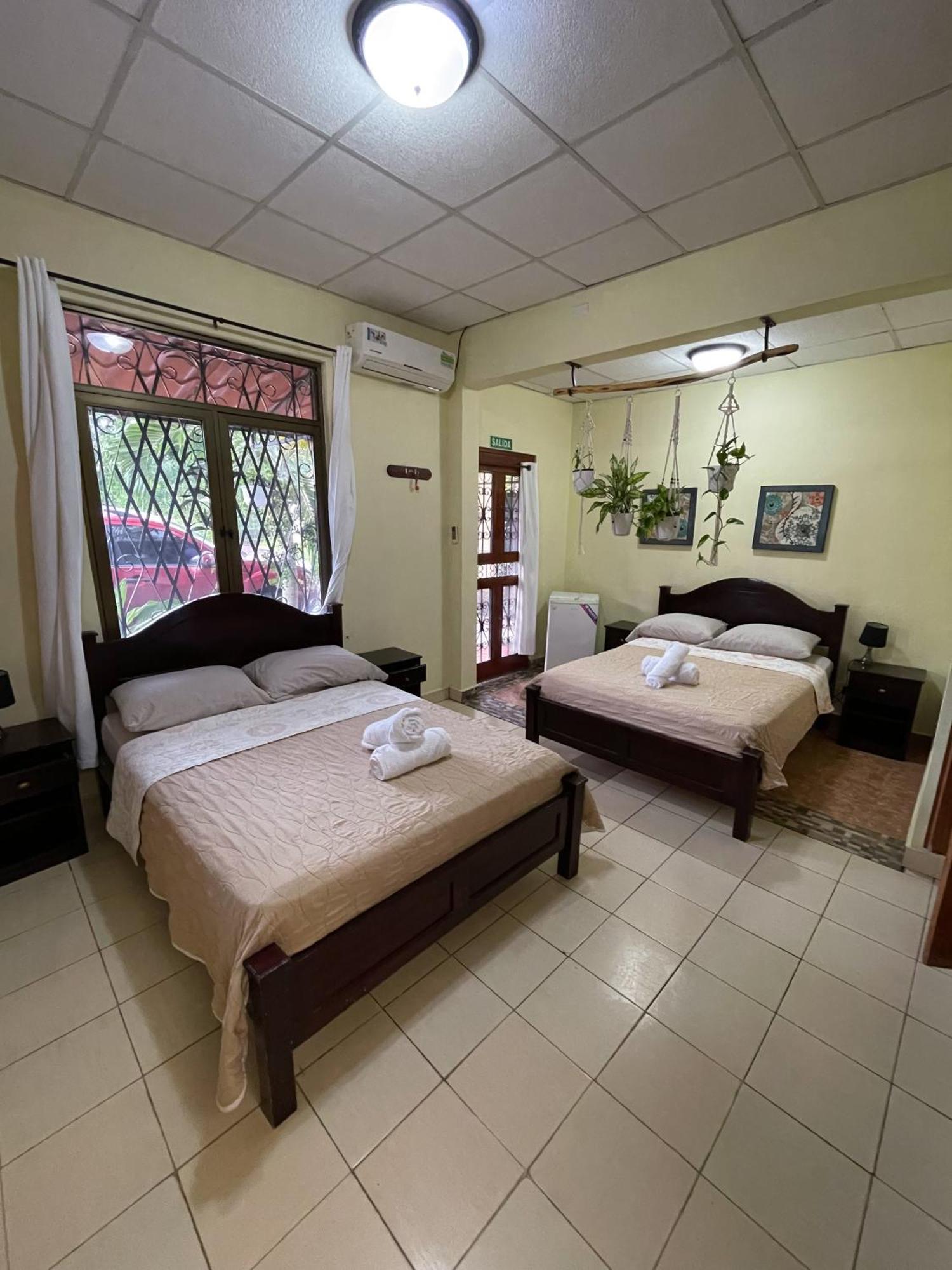 Hostel Kimmell / Hostal Familiar La Casita De Los Kimmell Лас-Таблас Екстер'єр фото